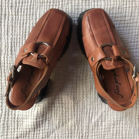 Free people, Astoria Clogs size 6 - Picture 3 of 7